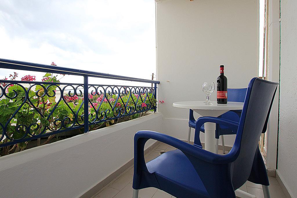 غينادي Christiana Hotel Apartments المظهر الخارجي الصورة