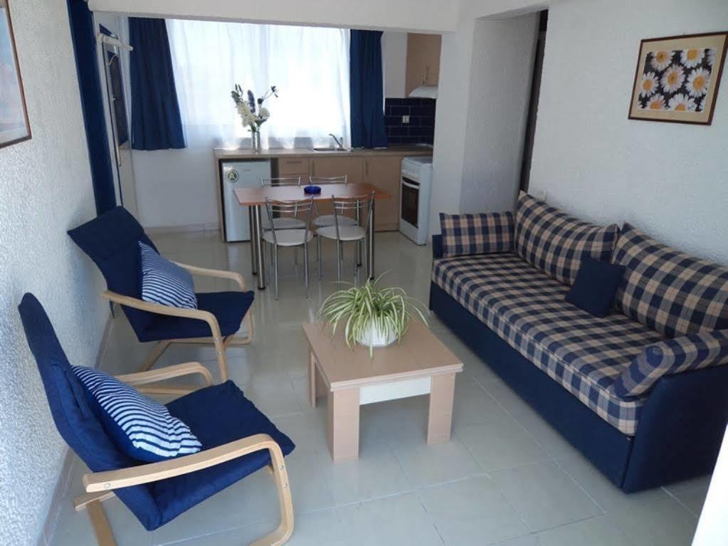 غينادي Christiana Hotel Apartments المظهر الخارجي الصورة